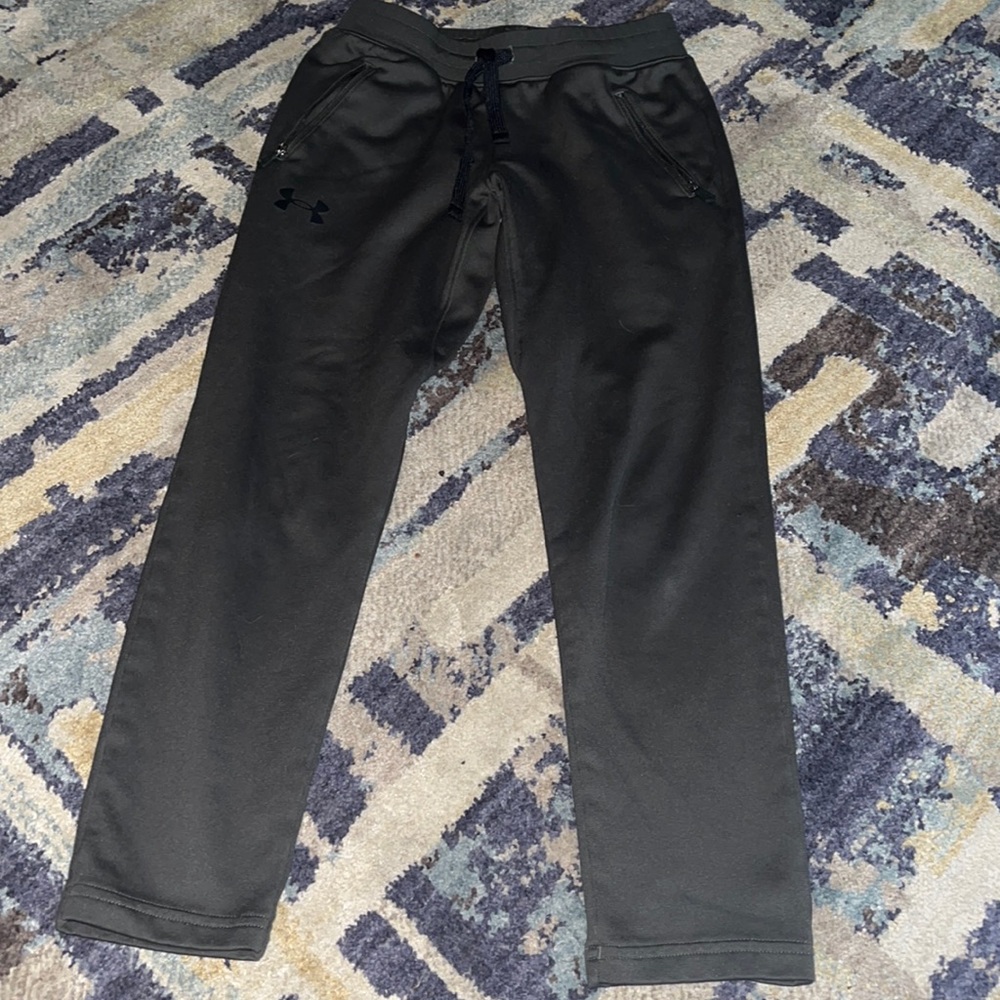 Under Armour boys size small